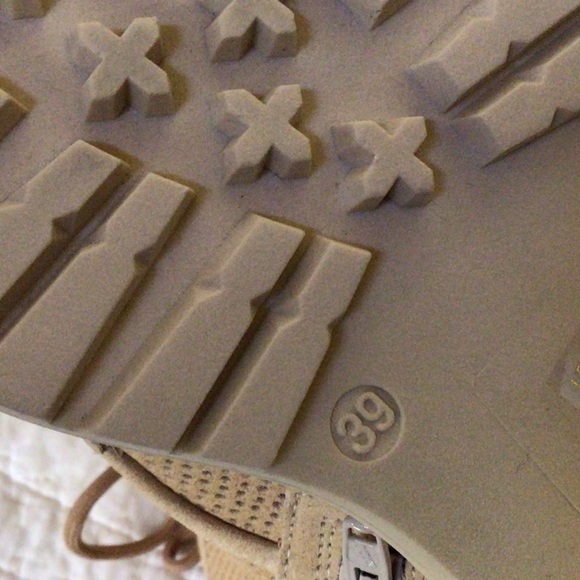 NAPOLEONI Beige Made In Italy Suede Perforated Laced Up Booties, NEW, 39 - Picture 8 of 10